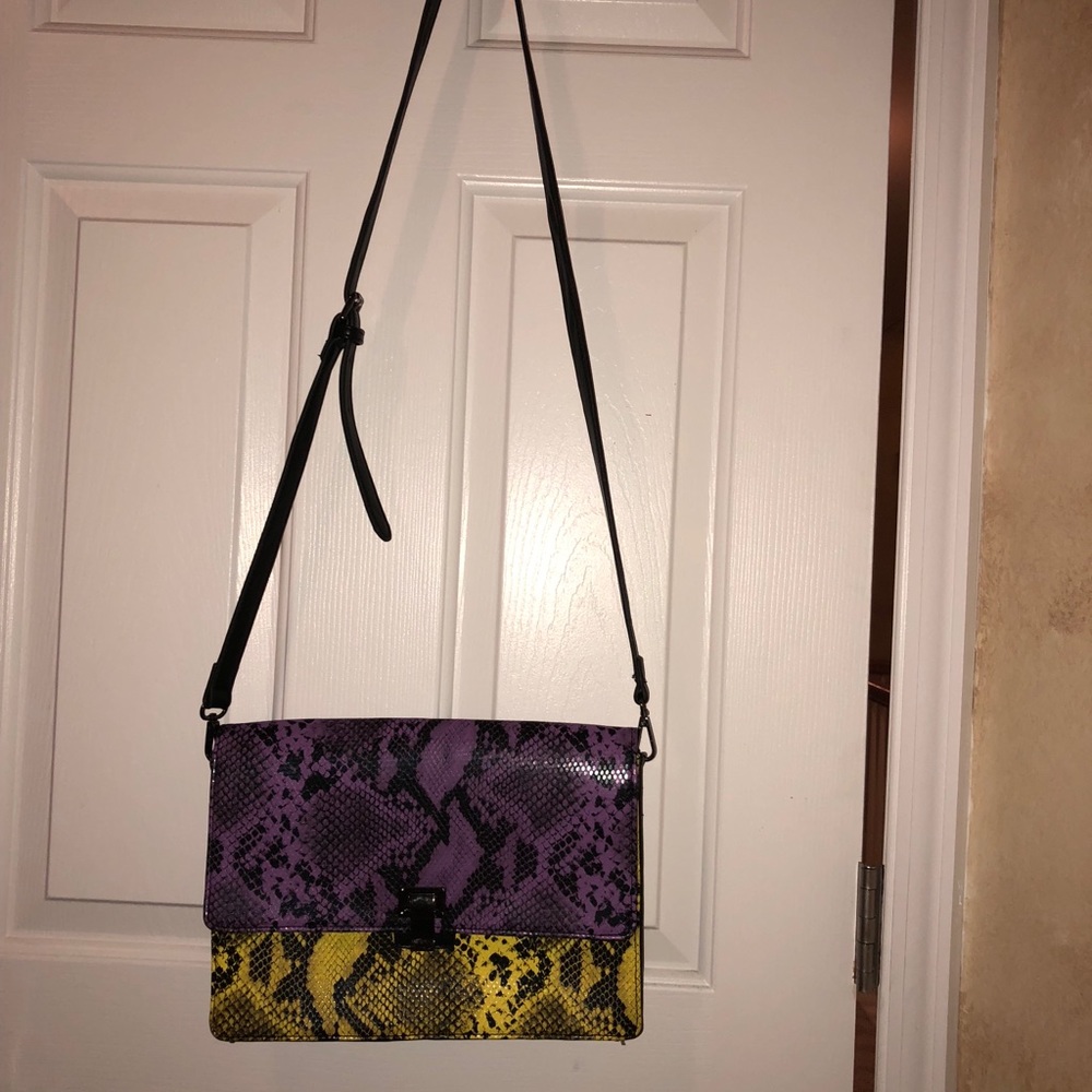 Crossbody purse